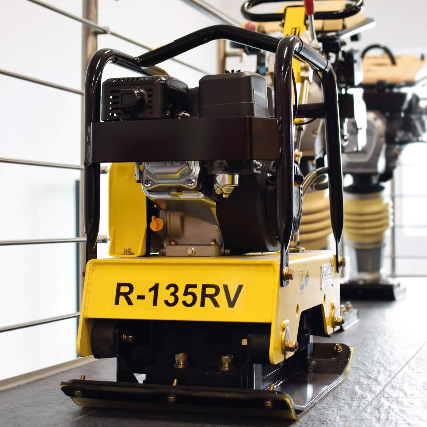 ⚡ Elektro & Technik – BAMATO R-135RV Vibrationsplatte mit Vor- und Rücklauf, inklusive XXL-Zubehörset, 25 kN Kompressionsdruck, inklusive Chassis, solide Stahlkonstruktion, Bodenverdichter-Vibrator – Bild 7