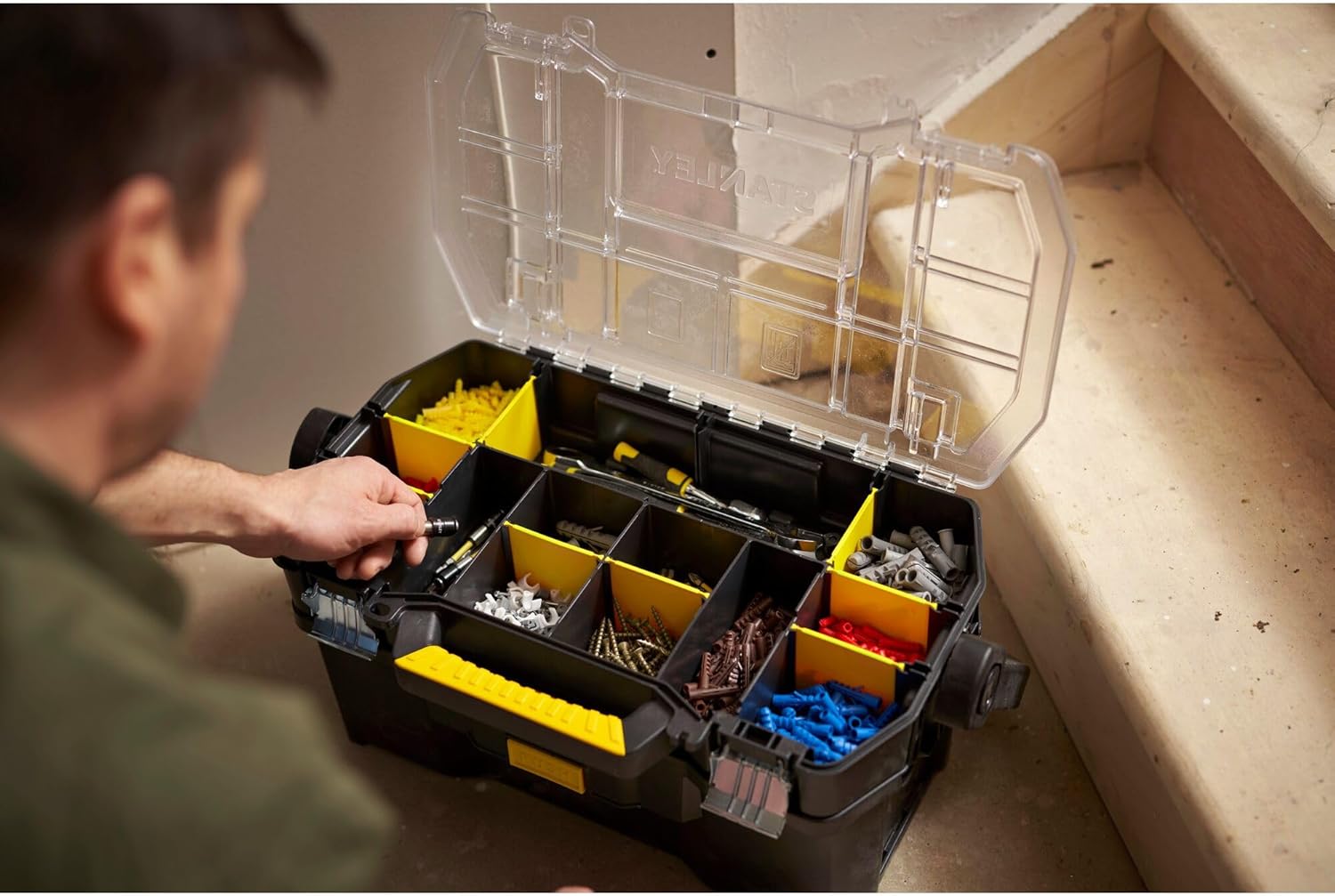 🔥 Angebote & Aktionen – Stanley Tool Box STST1-70317 with Organiser Attachment, Separate, Case with Rustproof Metal Clasps, Sturdy Case for Tools and Small Parts, 56 x 32 x 25 cm – Bild 6