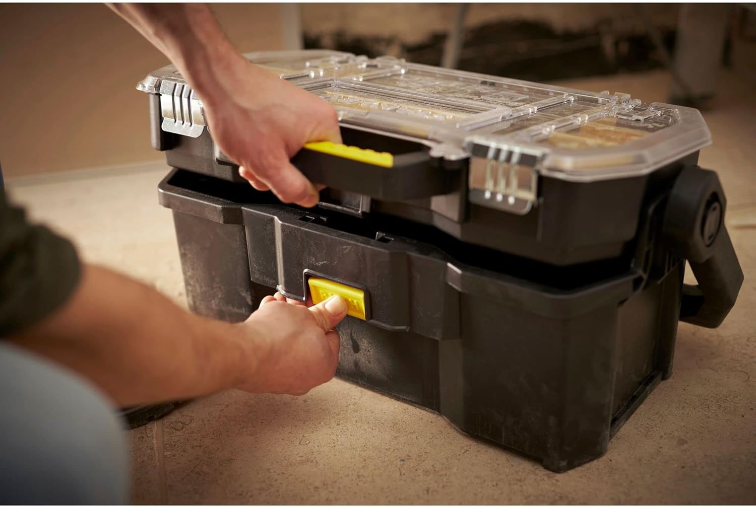 🔥 Angebote & Aktionen – Stanley Tool Box STST1-70317 with Organiser Attachment, Separate, Case with Rustproof Metal Clasps, Sturdy Case for Tools and Small Parts, 56 x 32 x 25 cm – Bild 8