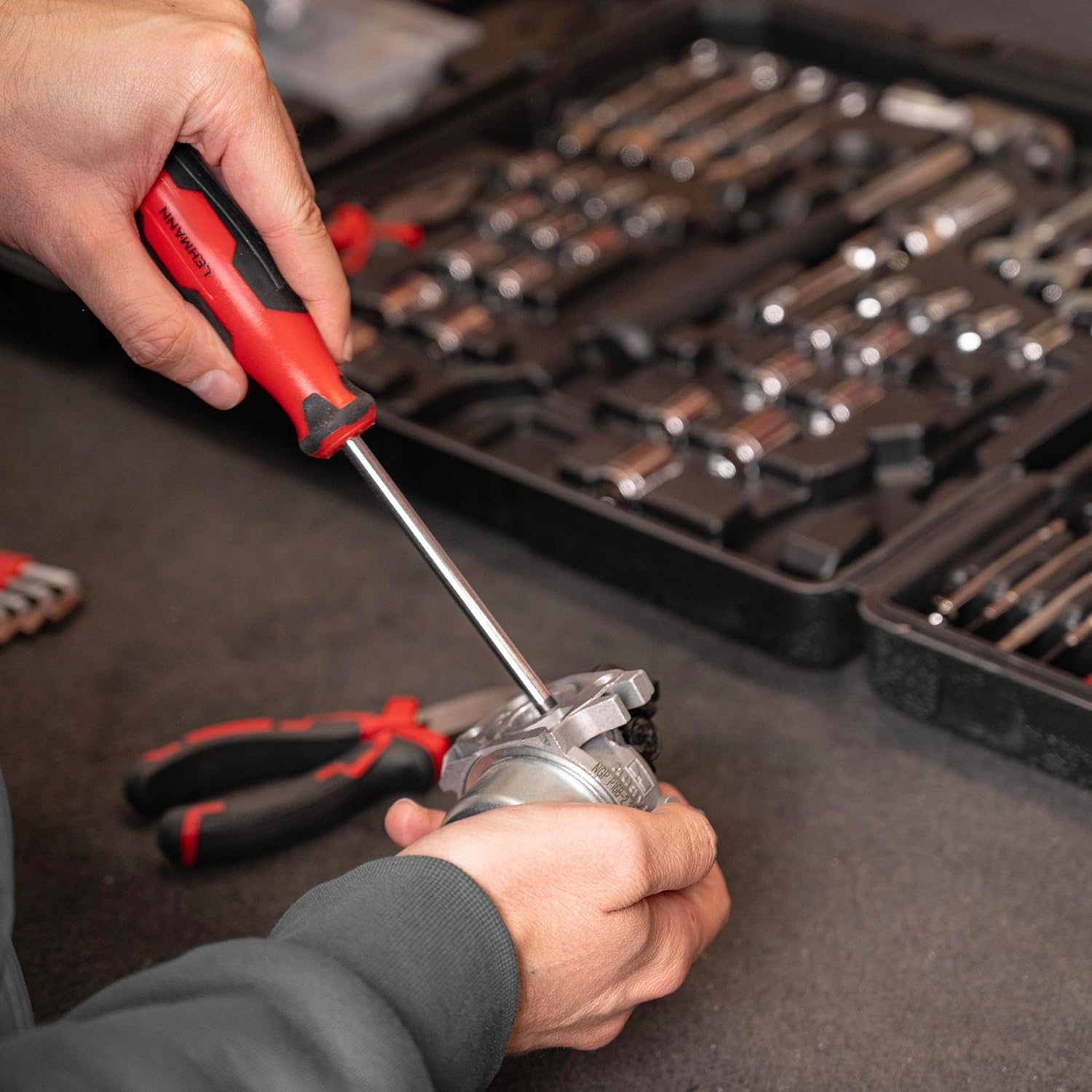 🔥 Angebote & Aktionen – LEHMANN Filled Tool Box - 168-Piece Tool Set - Robust Tool Box with Carry Handle - Tools with Rubberised Handle - Complete Tool Set Ideal for Workshop and Home – Bild 6