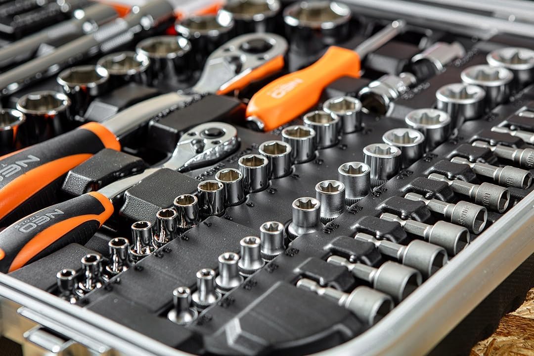 ⚡ Elektro & Technik – NEO TOOLS 108-teiliges VDE-isoliertes Schraubendreher-Set inklusive Spannungsprüfer-Steckplatz und PH- und PZ-Set – Elektriker-Werkzeugset – 1000 V zertifiziert, im Koffer – Bild 5
