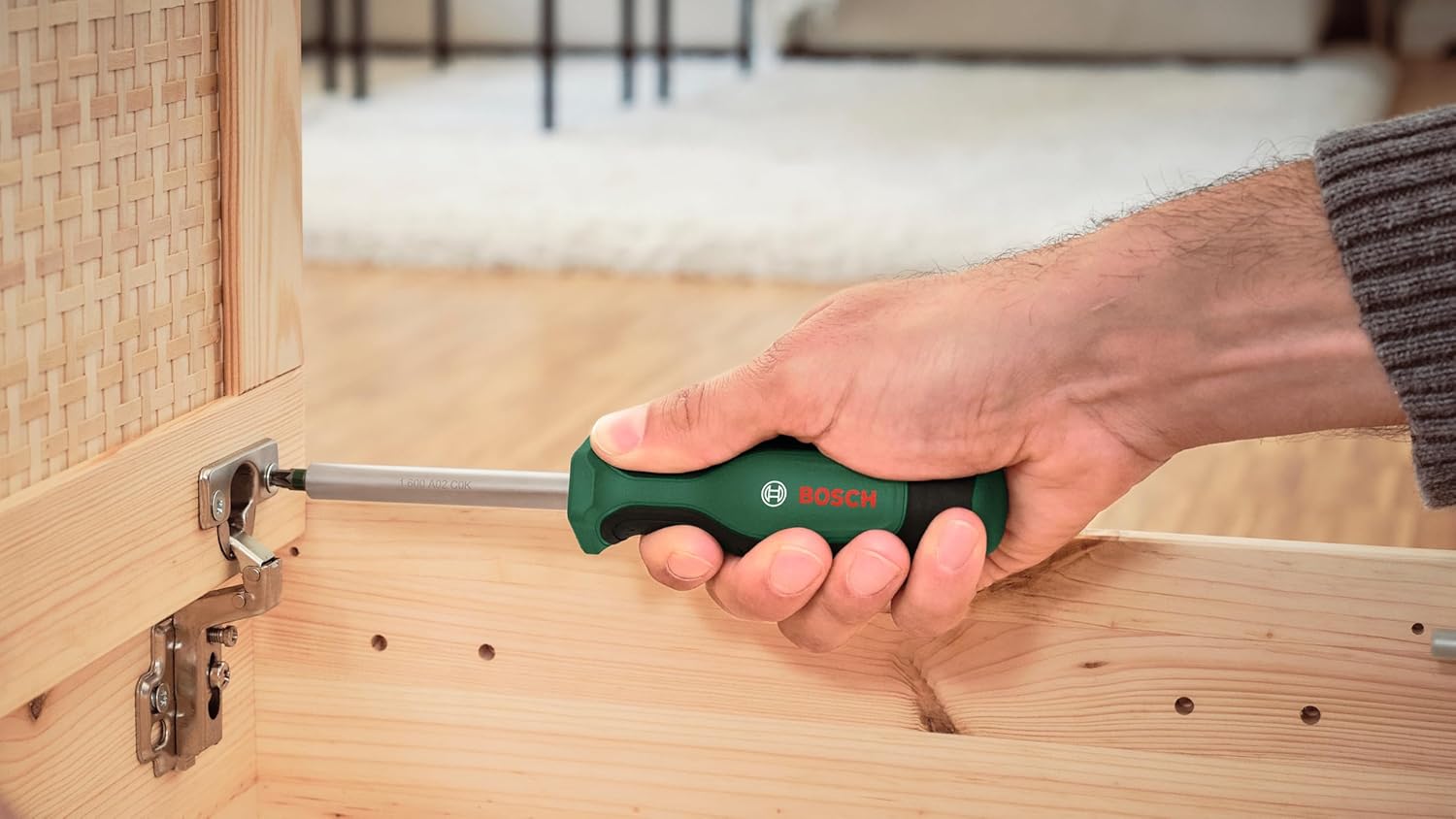 🔥 Angebote & Aktionen – Bosch Mobility-Handwerkzeug-Set, 26-teilig (kompaktes und mobiles Werkzeug-Set für Heimwerkerarbeiten und unterwegs; 1/4"-Ratsche; Kombizange; Universalschraubendreher; in Stofftasche) – Bild 2
