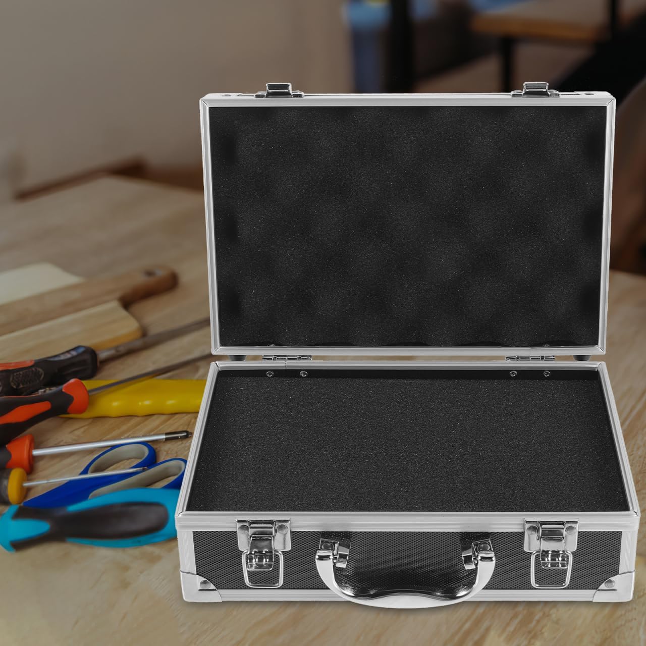 ⚡ Elektro & Technik – Aluminium-Werkzeugkasten mit Sicherheitsschloss, leicht und kompakt, tragbare Aufbewahrungsbox für Handwerkzeuge und Zubehör, stabiler Metall-Werkzeugkasten für den täglichen Gebrauch – Bild 6