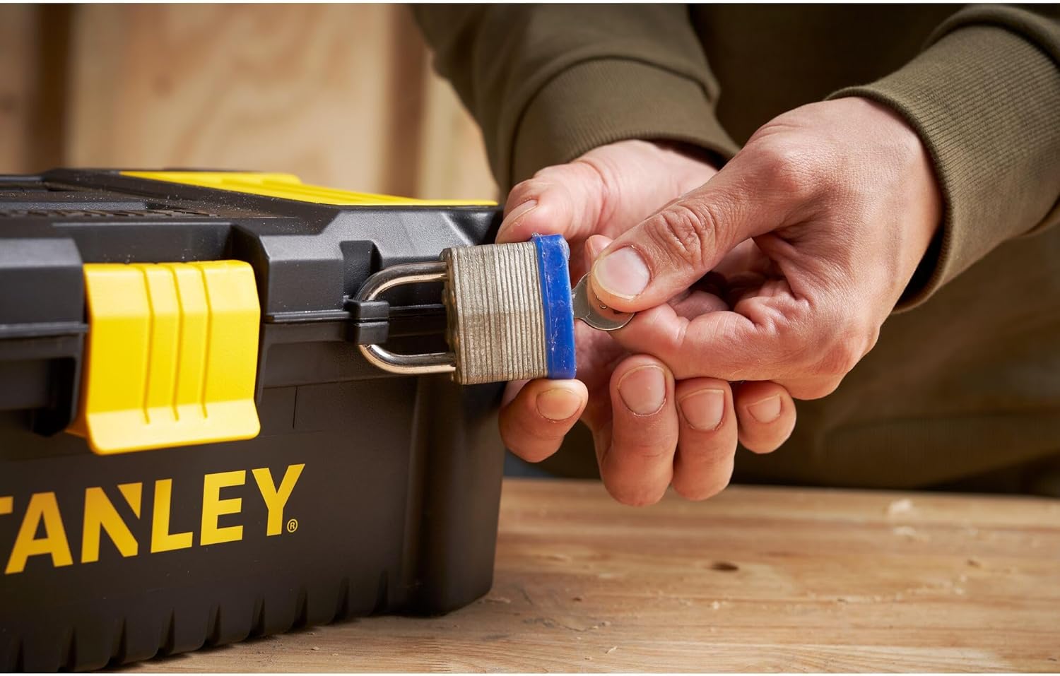 🔥 Angebote & Aktionen – Stanley STST1-75514"Essential" 12.5" Toolbox with Plastic Latches, Black/Yellow – Bild 10