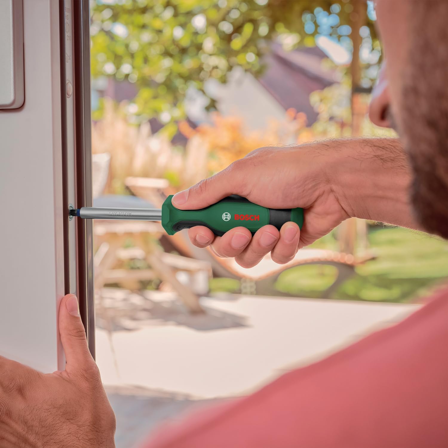 🔥 Angebote & Aktionen – Bosch Universal Werkzeug-Set, 17-teilig (vielseitiger Werkzeugkoffer, bestückt, hochwertig, ergonomisch, ideal für Reparaturen im Haus) – Bild 10