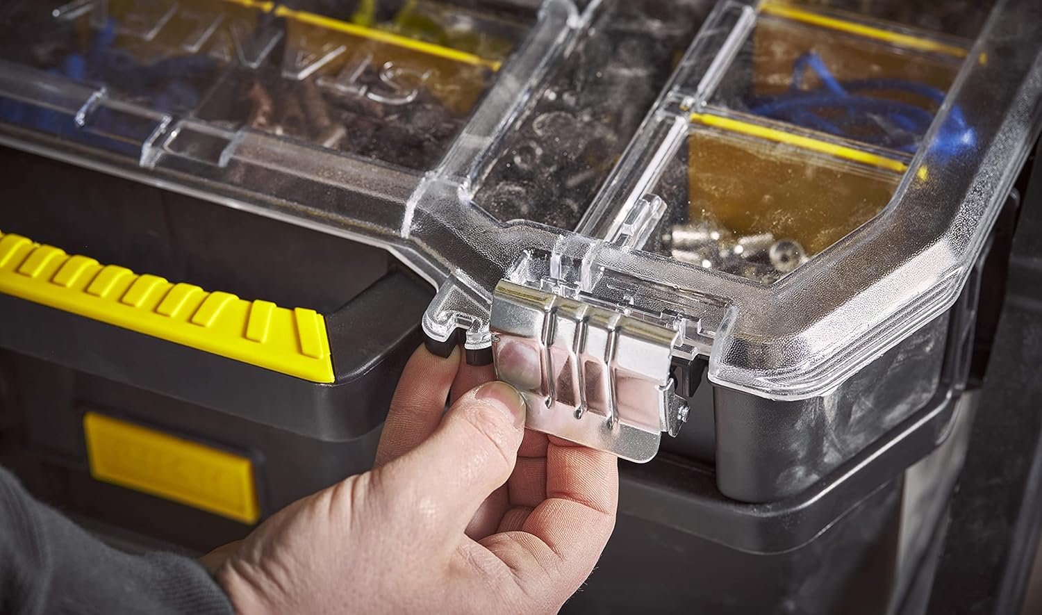 🚗 KFZ & Werkstatt – STANLEY 2-in-1 Rolling Workshop Tool Box Empty Tool Box (53 x 75.60 x 32 cm, Tool Carrier with Organiser Attachment, with Two Large Compartments, Telescopic Handle, Made of Robust Plastic) STST1-79231 – Bild 12