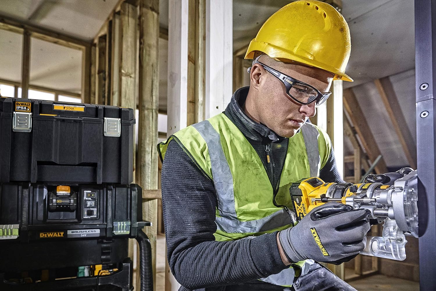 ⚒️ Bau & Montage – DEWALT TSTAK Deep Tool Box VI, DWST83346-1 (44 L Volumen, großvolumige Box, kombinierbar mit anderen TSTAK-Boxen, sichere Aufbewahrung von Elektrowerkzeugen und Handwerkzeugen, IP54), Multi, Einheitsgröße – Bild 9