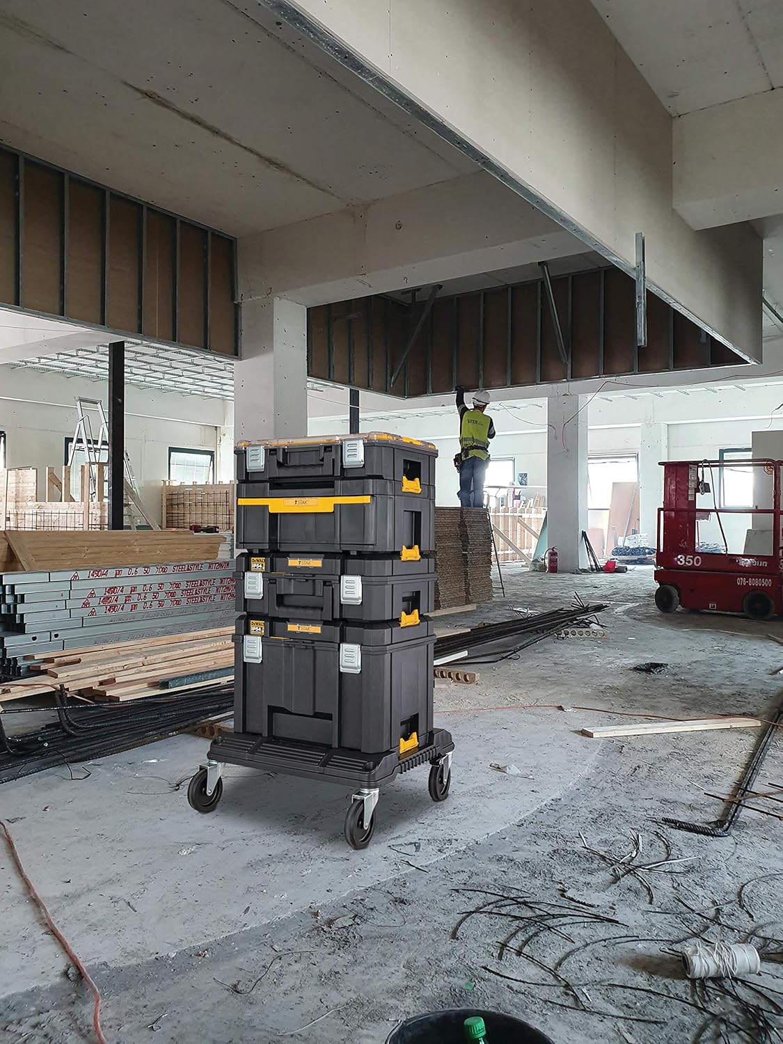 ⚒️ Bau & Montage – DEWALT TSTAK Deep Tool Box VI, DWST83346-1 (44 L Volumen, großvolumige Box, kombinierbar mit anderen TSTAK-Boxen, sichere Aufbewahrung von Elektrowerkzeugen und Handwerkzeugen, IP54), Multi, Einheitsgröße – Bild 7