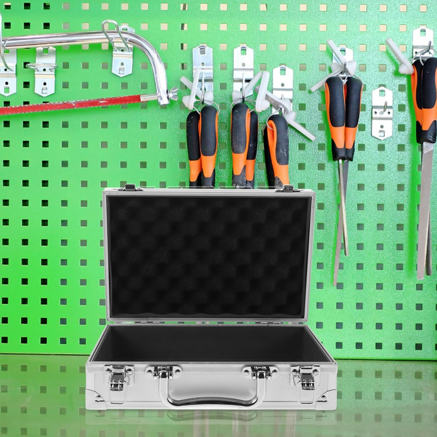 ⚒️ Bau & Montage – VILLCASE Werkzeugkasten aus Aluminiumlegierung Kompakter Tragbarer Metallkoffer 25X16X8cm mit verstärkten Ecken Sicherheitsverschluss und Mehrzweck Aufbewahrung für Reisen und Handwerk – Bild 6