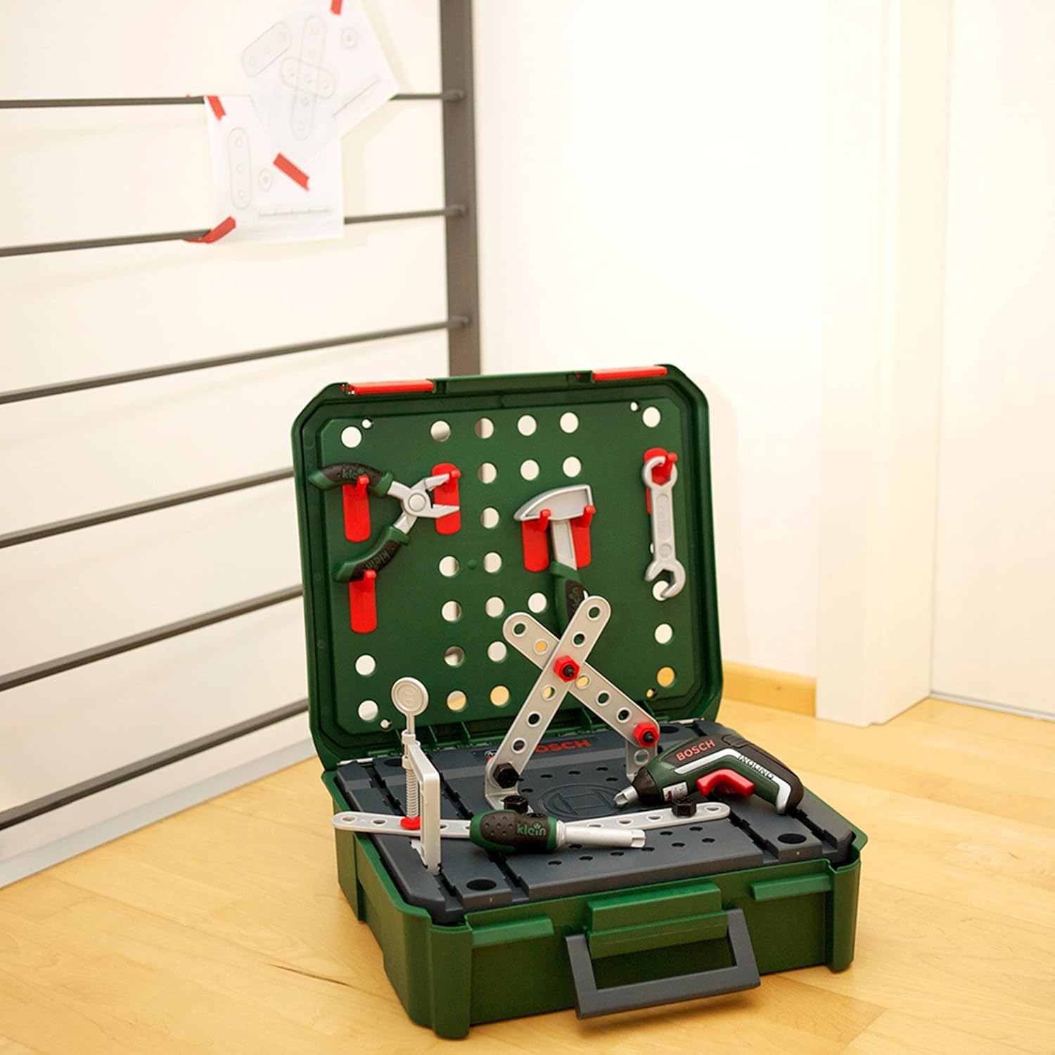 ⚒️ Bau & Montage – Theo Klein 8396 Bosch Werkbankkoffer + IXOLINO II I Für Konstruktionsspiele I Inklusive Werkzeug und Zubehör I Spielzeug für Kinder ab 3 Jahren – Bild 6