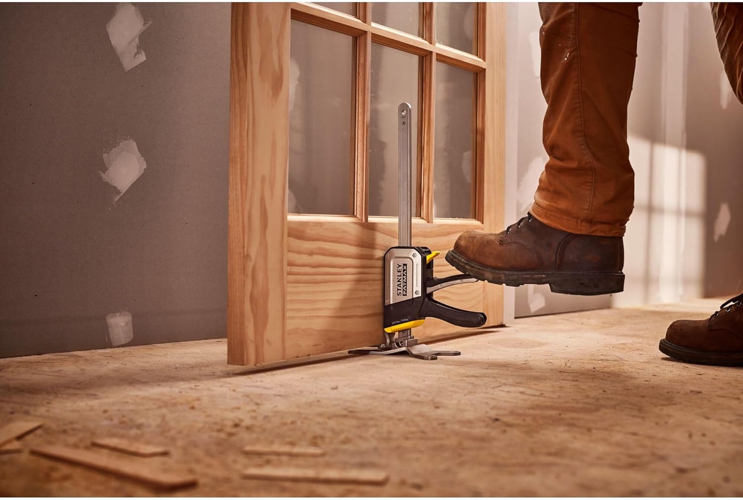 ⚒️ Bau & Montage – STANLEY FATMAX TradeLift Set FMHT83552-1 Einhand-Montagewerkzeug (Hebewerkzeug zum Halten, Heben, Stützen, Absenken schwerer Gegenstände bis 150 kg, präzise Feineinstellung, ideale helfende Hand) – Bild 6